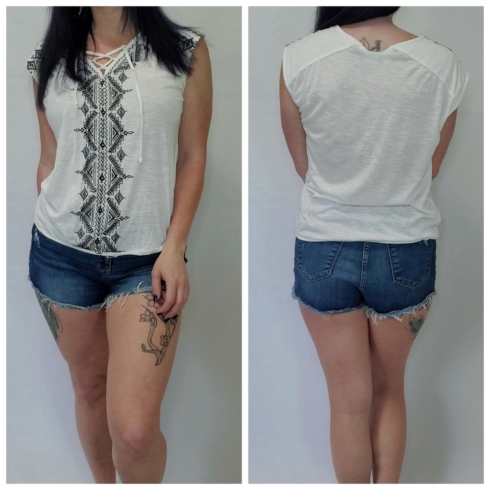 Cato Embroidered Cage Front V-Neck Sleeveless Top